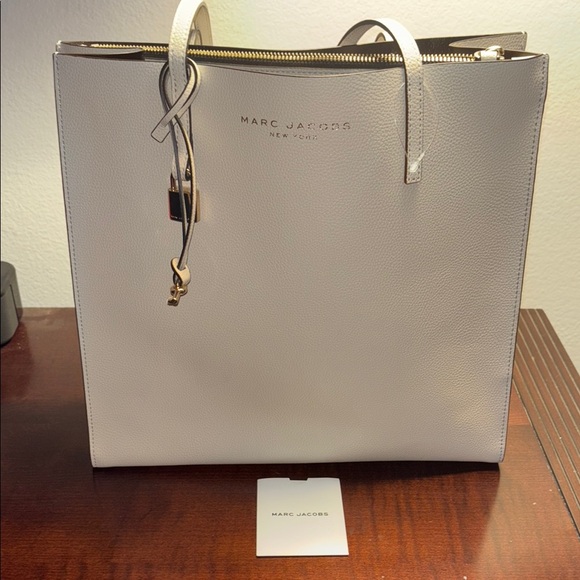 Marc Jacobs NWOT The Grind Tote Cream - Picture 6 of 7